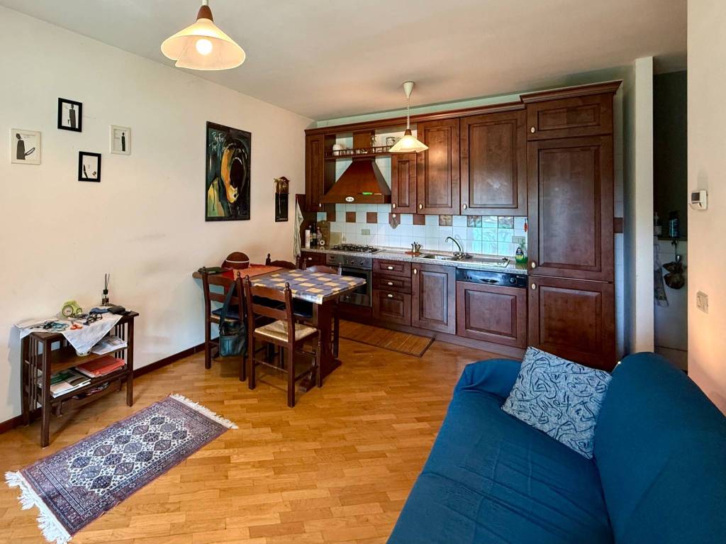 appartamento in vendita a Lecco in zona Olate