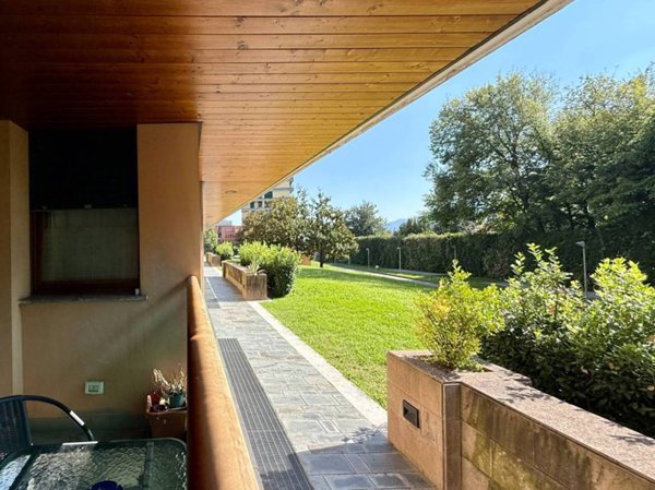 appartamento in vendita a Lecco in zona Olate