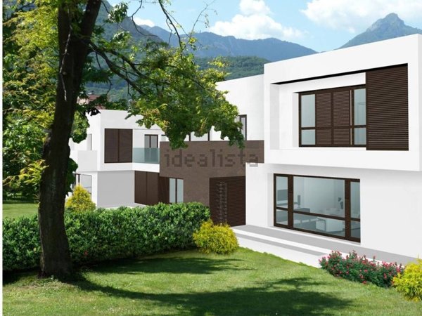 casa indipendente in vendita a Lecco in zona Maggianico