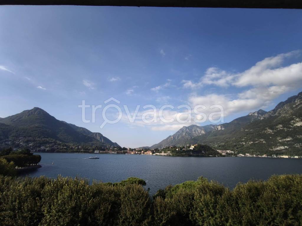 appartamento in vendita a Lecco in zona Lecco Centro