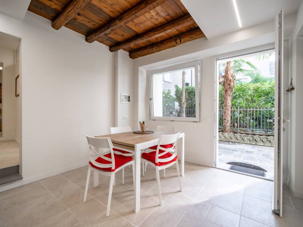 appartamento in vendita a Lecco in zona Germanedo