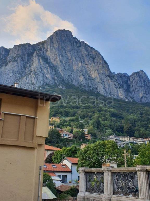 appartamento in vendita a Lecco in zona San Giovanni