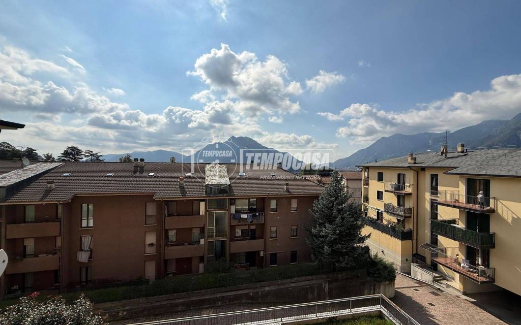 appartamento in vendita a Lecco in zona San Giovanni