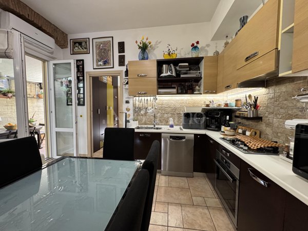 casa indipendente in vendita a Lecco in zona Castello
