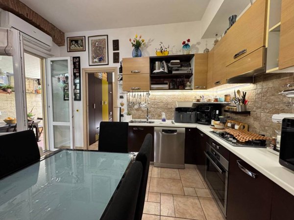 casa indipendente in vendita a Lecco in zona Castello