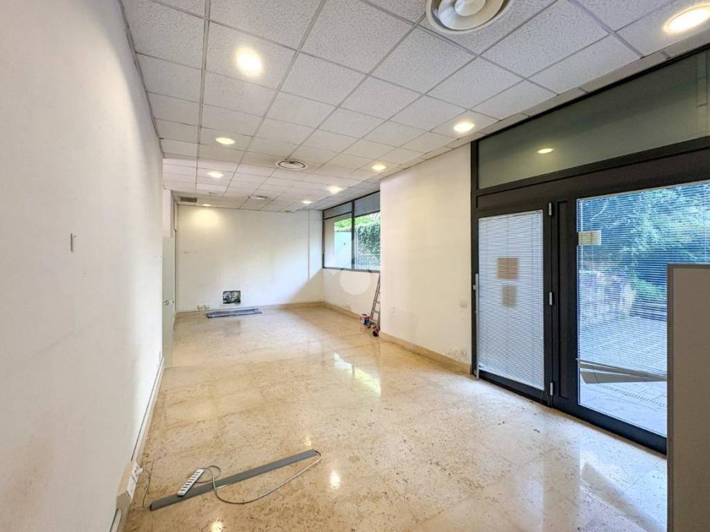 appartamento in vendita a Lecco in zona Castello
