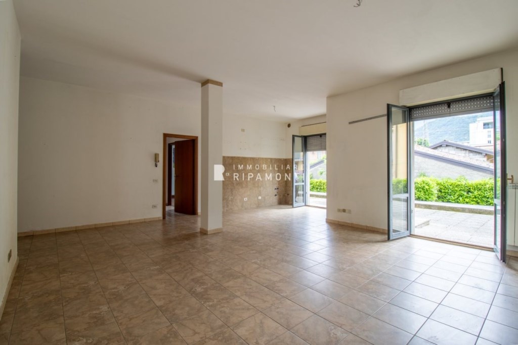 appartamento in vendita a Lecco in zona Maggianico