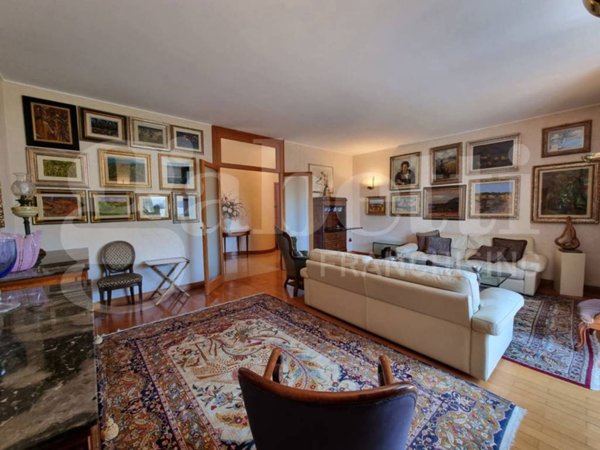 appartamento in vendita a Lecco in zona Castello