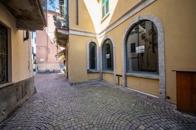 negozio in vendita a Lecco in zona Lecco Centro