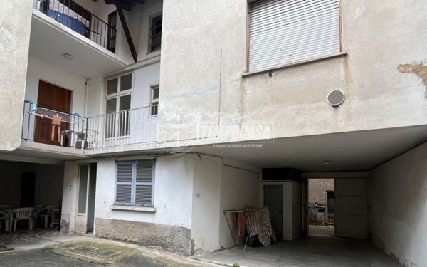 appartamento in vendita a Lecco in zona Chiuso