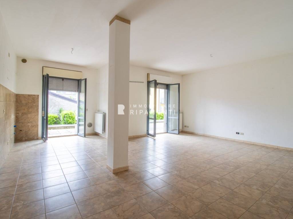 appartamento in vendita a Lecco in zona Pescarenico