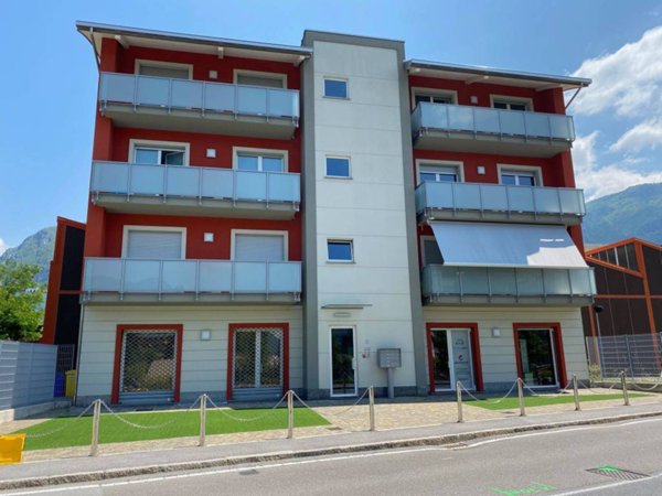 appartamento in vendita a Lecco in zona Castello