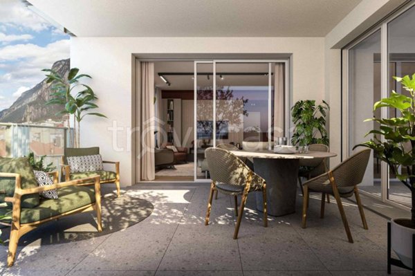 appartamento in vendita a Lecco in zona Pescarenico