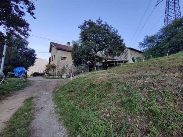 casa indipendente in vendita a Lecco