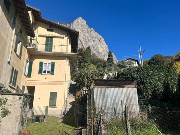 appartamento in vendita a Lecco in zona Rancio