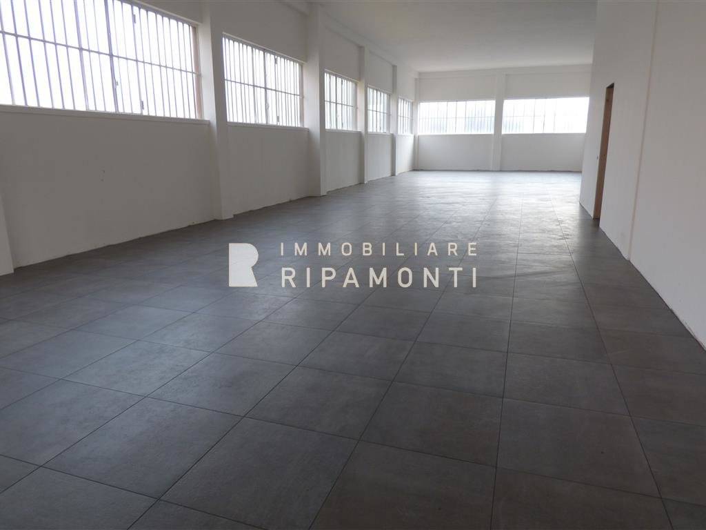 negozio in vendita a Lecco in zona Belledo