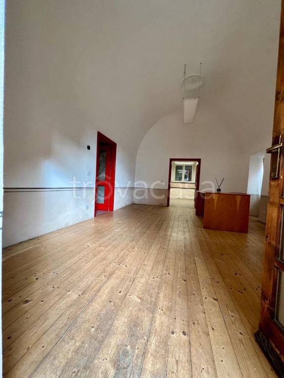 negozio in vendita a Lecco in zona Maggianico