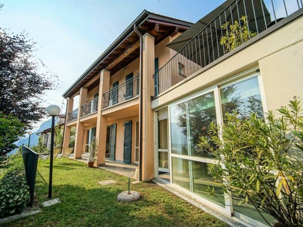 casa indipendente in vendita a Lecco in zona Bonacina