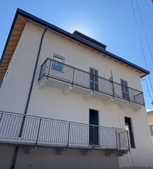 appartamento in vendita a Lecco in zona Castello