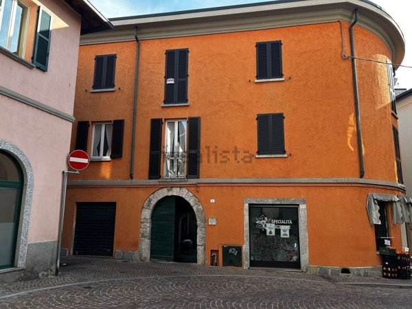 appartamento in vendita a Lecco in zona Castello