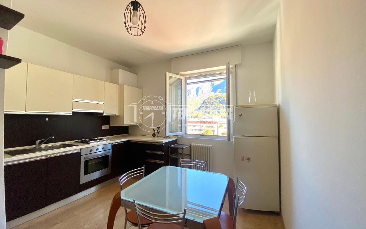 appartamento in vendita a Lecco in zona Maggianico