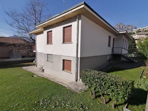 casa indipendente in vendita a Lecco in zona Germanedo