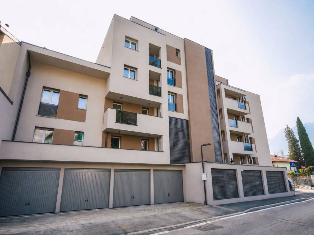 appartamento in vendita a Lecco in zona Castello