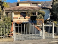 casa indipendente in vendita a Lecco