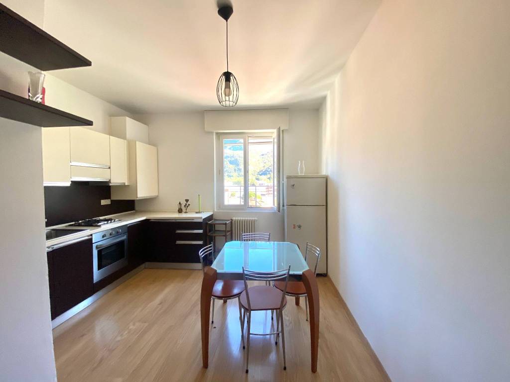 appartamento in vendita a Lecco in zona Maggianico