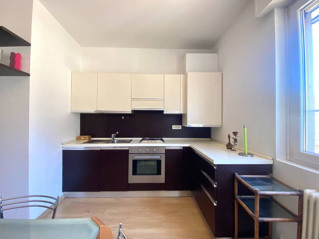 appartamento in vendita a Lecco in zona Pescarenico