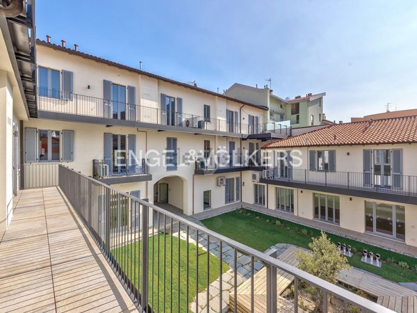 appartamento in vendita a Lecco in zona Lecco Centro