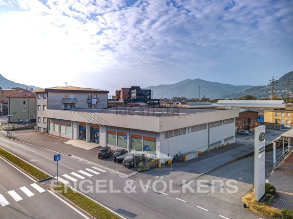 negozio in vendita a Lecco in zona Corso Carlo Alberto