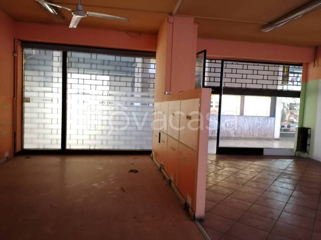 appartamento in vendita a Lecco in zona Lecco Centro