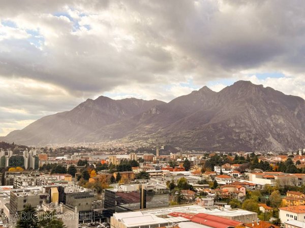 appartamento in vendita a Lecco in zona Caleotto