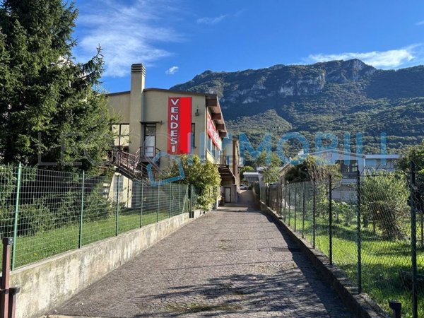 locale di sgombero in vendita a Lecco