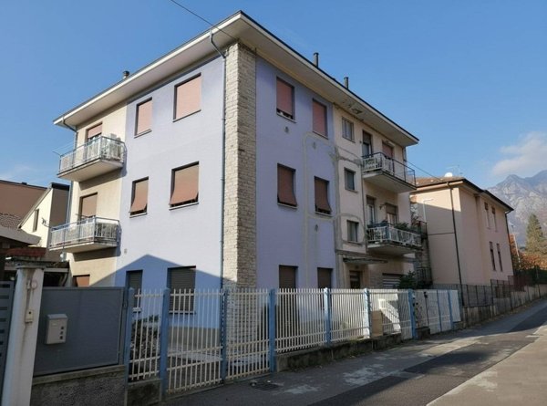 appartamento in vendita a Lecco in zona Belledo