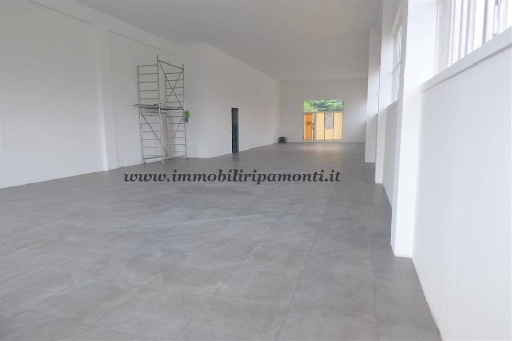 negozio in vendita a Lecco