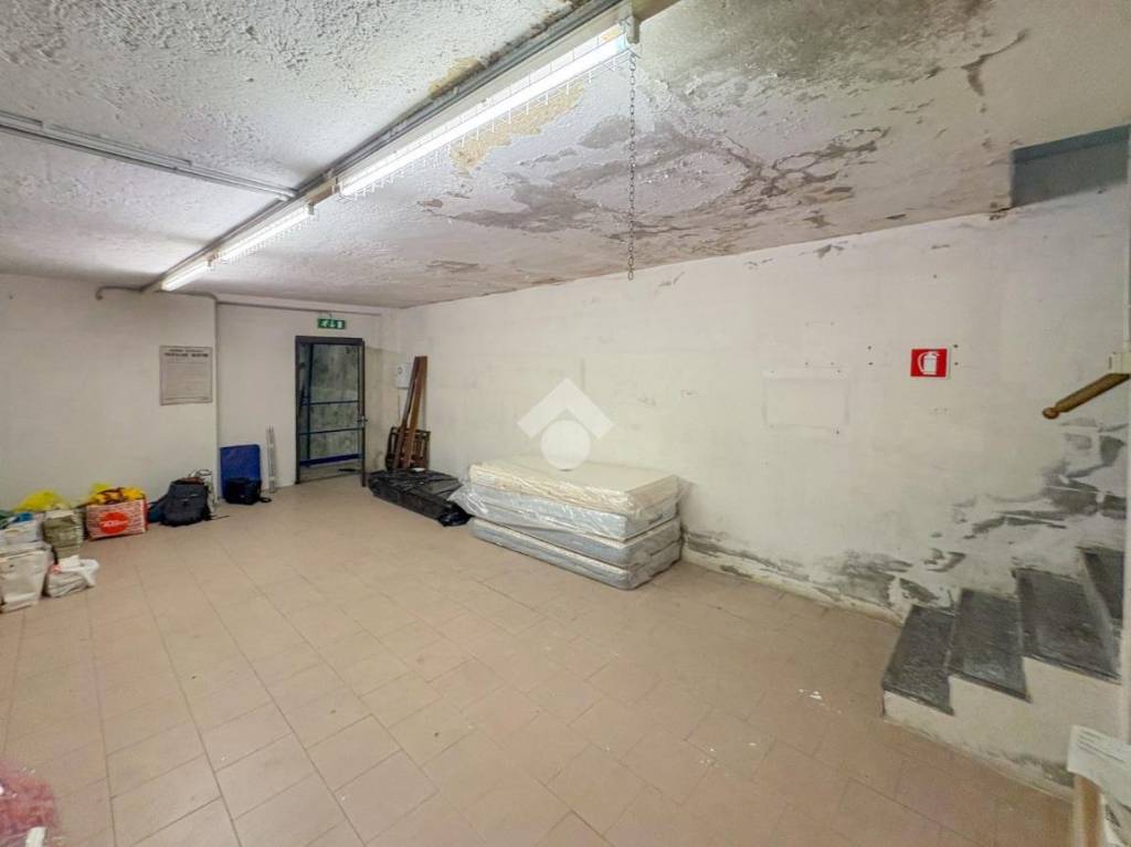 negozio in vendita a Lecco in zona Bonacina