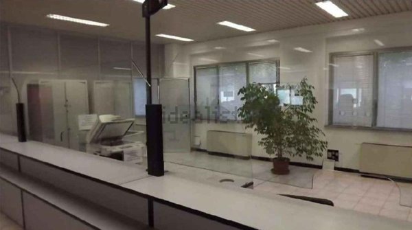ufficio in vendita a Lecco in zona Lecco Centro