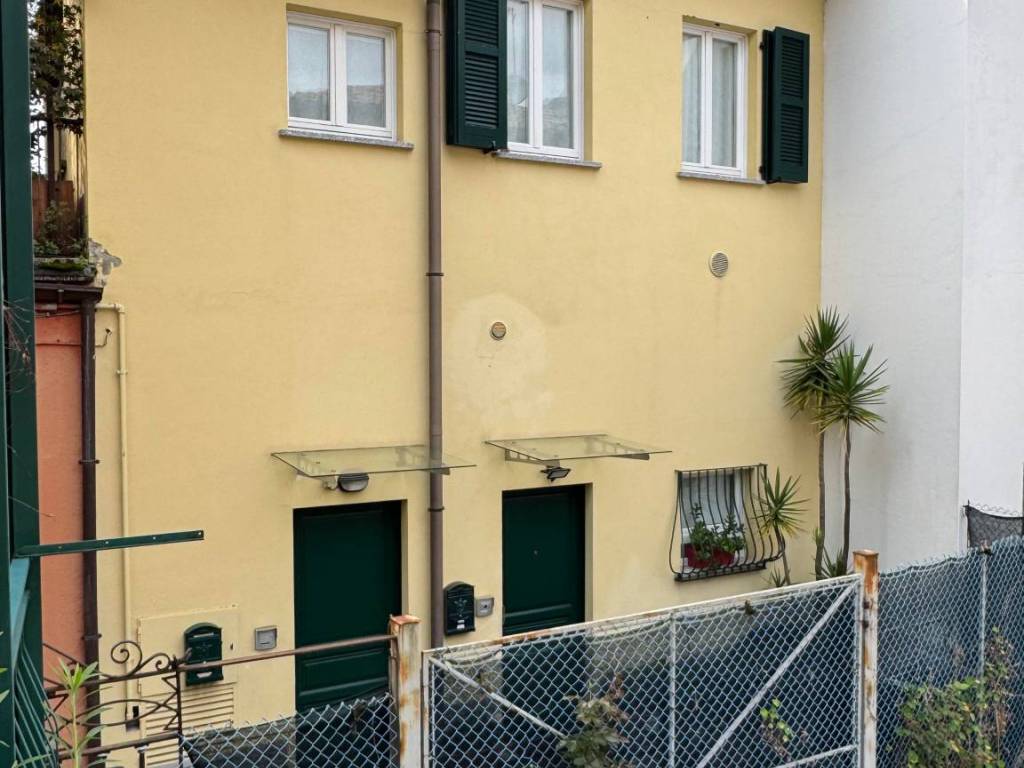 casa indipendente in vendita a Lecco in zona Santo Stefano