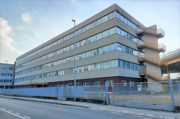 ufficio in vendita a Lecco in zona Lecco Centro