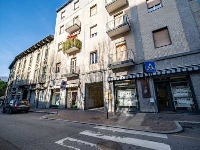 appartamento in vendita a Lecco in zona Lecco Centro