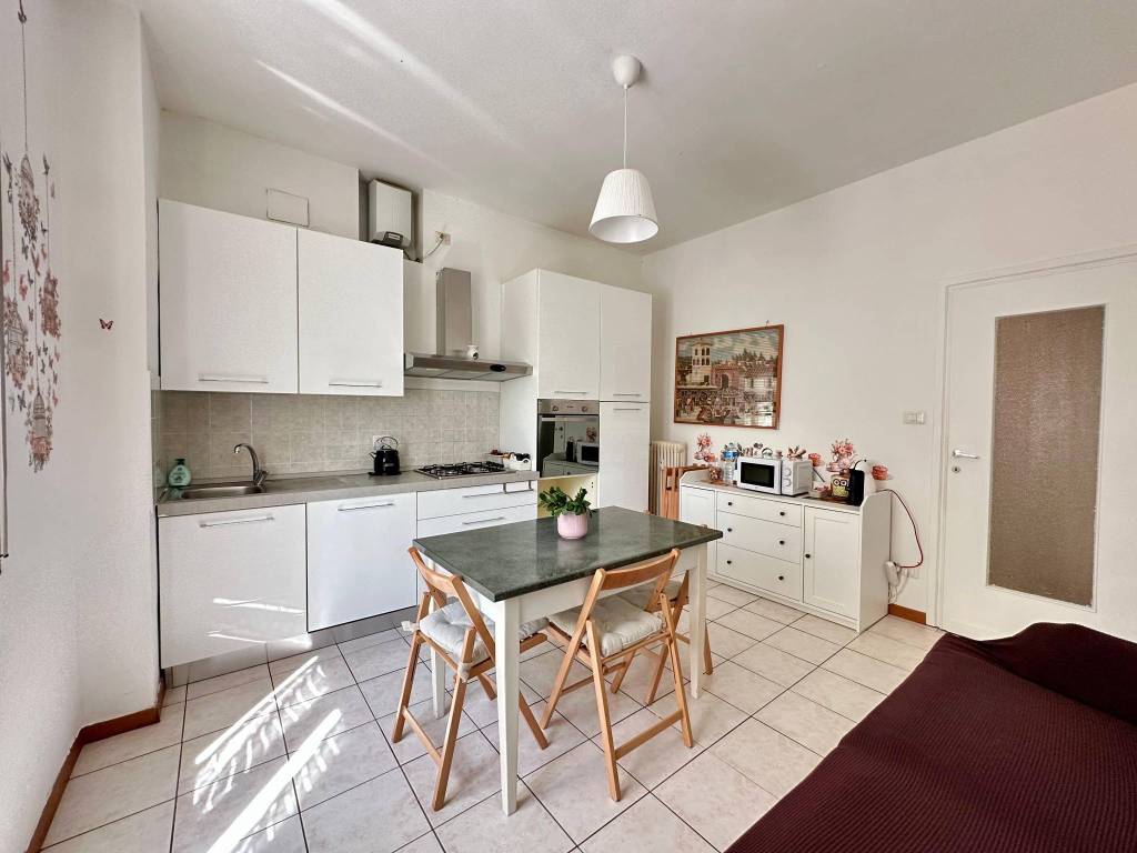 appartamento in vendita a Lecco in zona Viale Turati