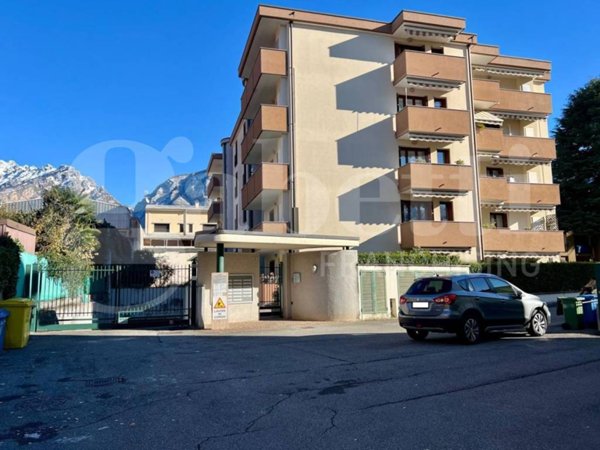 appartamento in vendita a Lecco in zona Castello