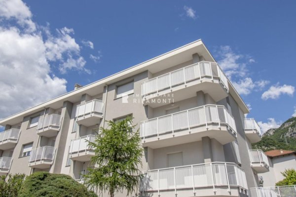 appartamento in vendita a Lecco in zona Lecco Centro
