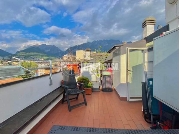 appartamento in vendita a Lecco in zona Pescarenico