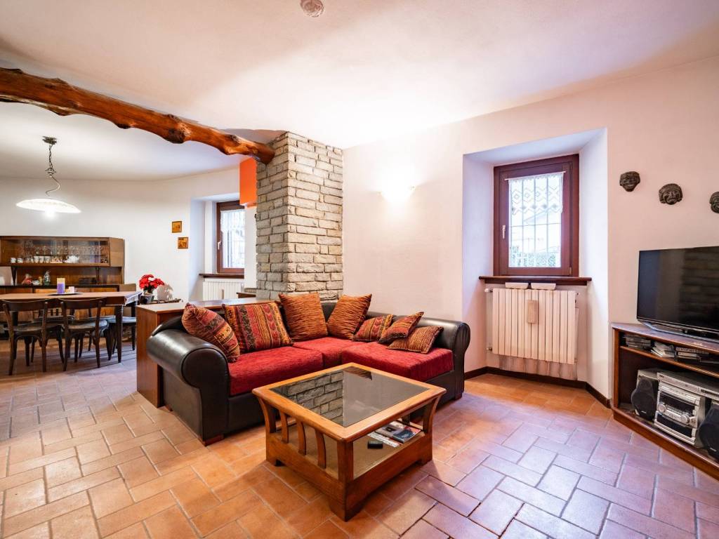 casa indipendente in vendita a Lecco in zona Maggianico