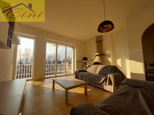 casa indipendente in vendita a Lecco in zona Chiuso