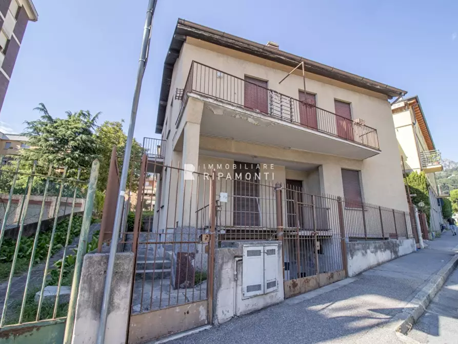 casa indipendente in vendita a Lecco in zona Belledo