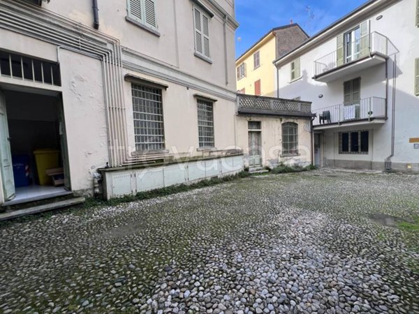 ufficio in vendita a Lecco in zona Lecco Centro
